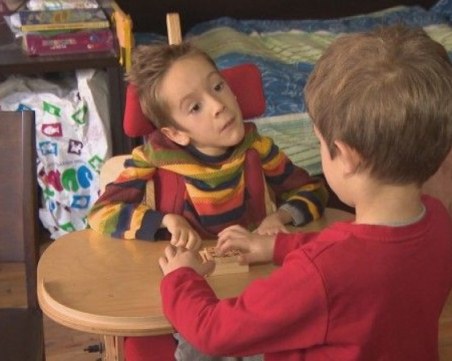 Започна лечението на 9-годишния Стефан в Румъния