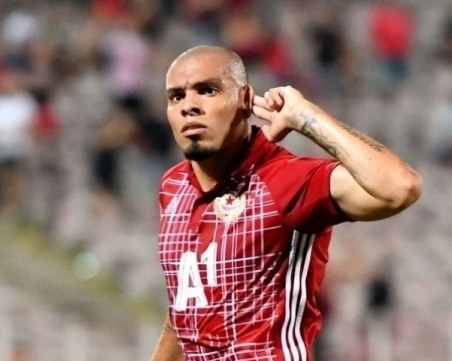 Звездата на ЦСКА се провали на прегледите в Рапид, прекалил по празниците