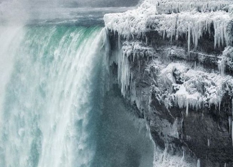 Ниагарският водопад замръзна ВИДЕО