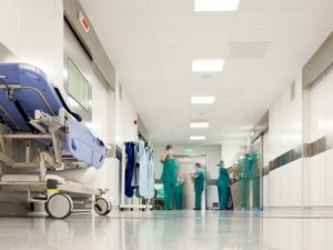 Бременна жена и малко дете са в тежко състояние вследствие на грип