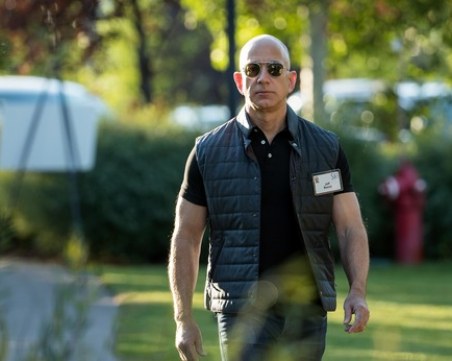 Джеф Безос успешно изстреля ракета