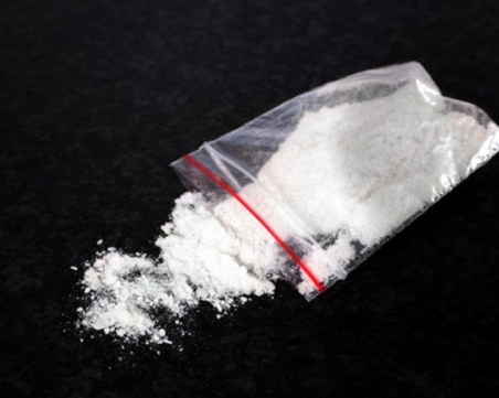 Полицаи претърсиха апартамента на 21-годишен младеж в Пловдив, откриха наркотици