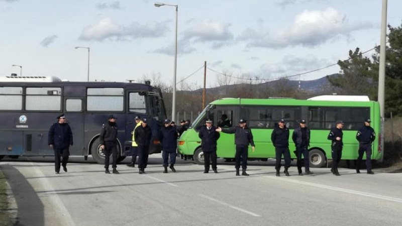 Гръцката полиция блокира достъпа на трактори до “Кулата“