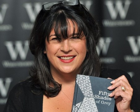 Авторката на “Петдесет нюанса сиво“ издава нов еротичен роман
