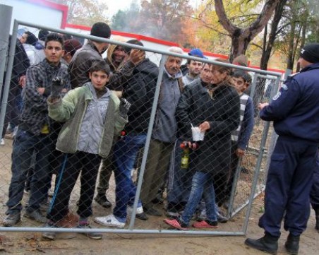 Осъдиха 21 афганистанци заради бунта в бежанския лагер в Харманли