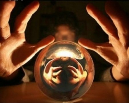 Врачка обра наивна баба край Пловдив, задигна й пари и злато