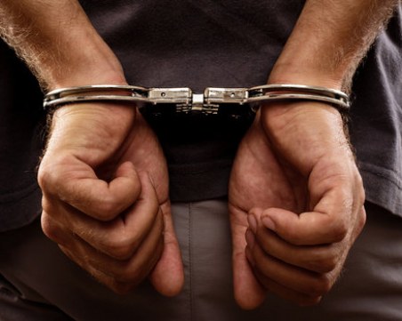 Задържаха двама младежи за убийството в Белослав