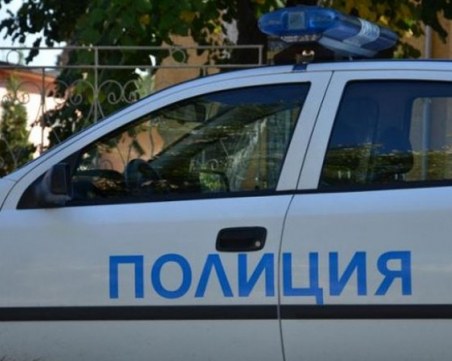 Мъж скочи от блок в Бургас, загина намясто