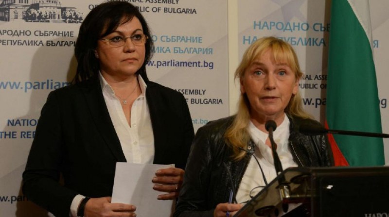 Корнелия Нинова и Елена Йончева надъхват социалистите на Конгреса