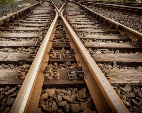 Два вагона от товарен влак дерайлираха край Сливен