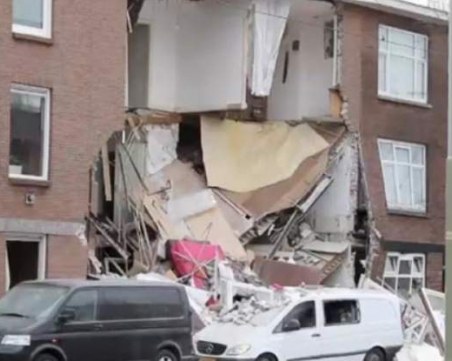 Експлозия в сграда в Хага, вероятно има затрупани хора СНИМКИ