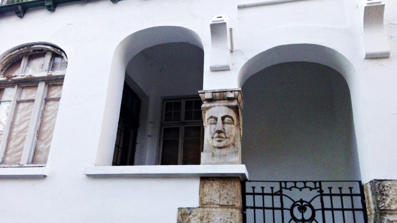 Каква е историята на къщата на архитект Георги Фингов? СНИМКИ