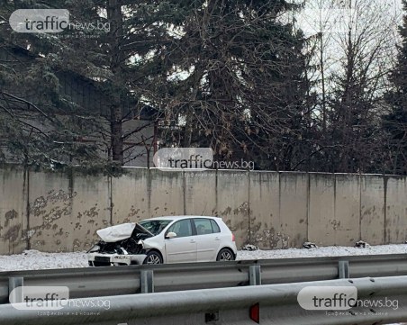 Автомобил остана без предница на бул. “Цариградско шосе“
