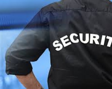 Охранители в дискотека в Ботевград пребиха посетител