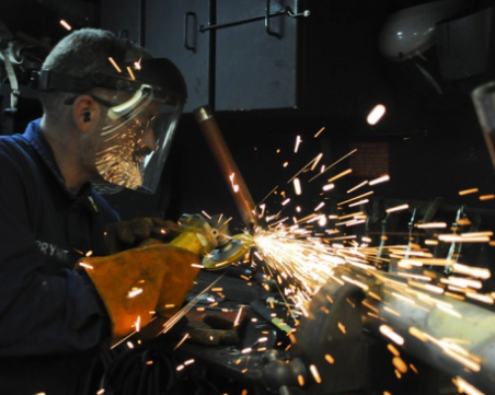 Работниците да полагат два пъти повече извънреден труд, иска бизнесът