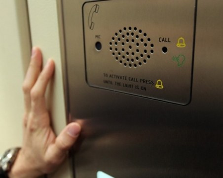 Жена остана заклещена три дни в асансьор в къща в Манхатан