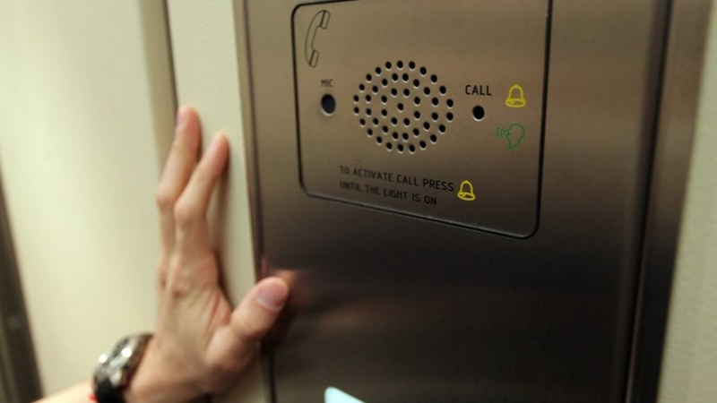 Жена остана заклещена три дни в асансьор в къща в Манхатан
