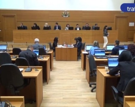 ГЕРБ и БСП си броят членовете на БКП, един от тях се разкри пред Общинския съвет