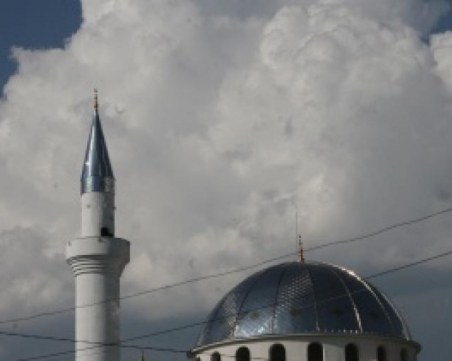 Нападнаха джамия във Филипините, двама проповедници са загинали