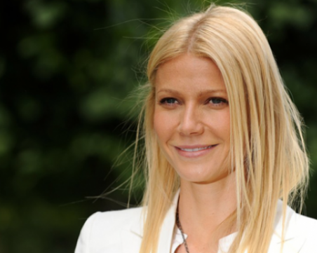 Пенсионер съди Гуинет Полтроу, счупила му ребрата по време на ски