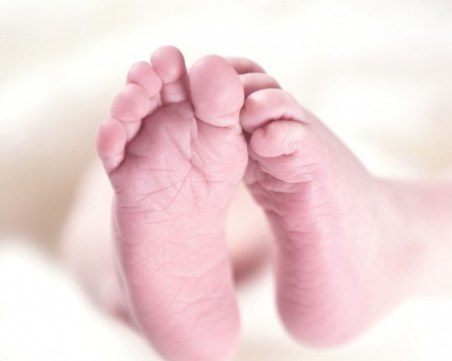 Прецедент! Жена, висока само 1.40 м, роди бебе юнак - 4.3 кг и 55 см