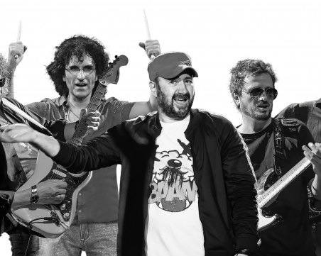 Стефан Вълдобрев и Обичайните заподозрени с европейско турне