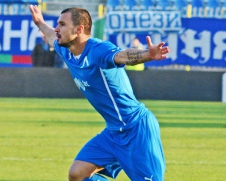 Валери Божинов сменя Обертан в Левски