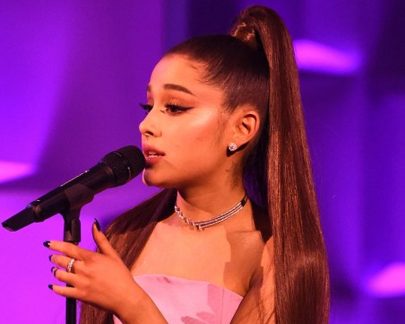 Ариана Гранде си направи татуировка с правописна грешка СНИМКА