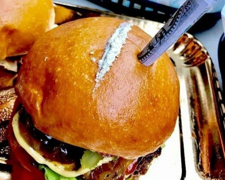 Пабло Ескобургер