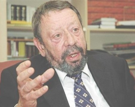 Почина бившият ректор на Пловдивския университет Иван Куцаров