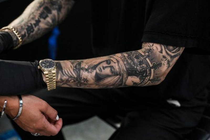 Започна кампания за премахване на татуировки в Холандия
