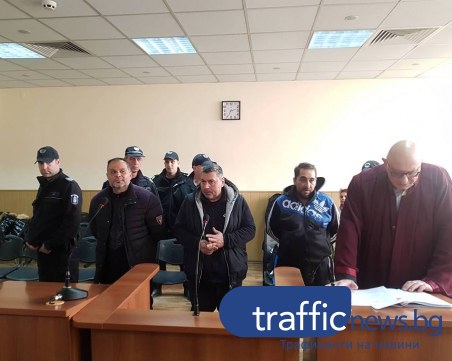 Дилърът Кадрито и двама от бандата му остават в ареста СНИМКИ+ВИДЕО