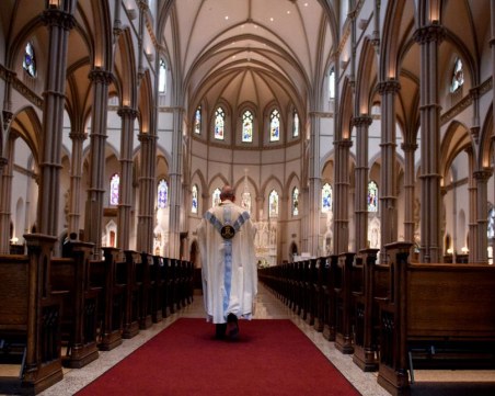 Католическата църква разкри имената на 300 свещеници педофили