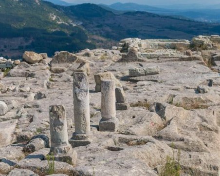 Посетителски център за 1,5 млн. евро строят на Перперикон