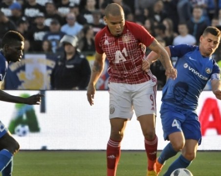 Промениха часа на дербито Левски - ЦСКА - ще се играе по обед