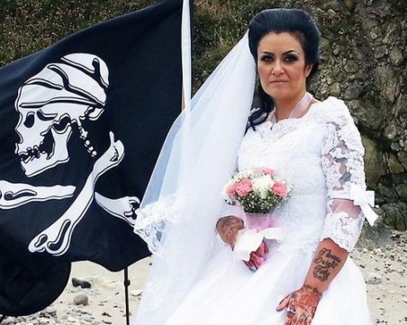 Жена, омъжила се за 300-годишен призрак, се разведе ВИДЕО