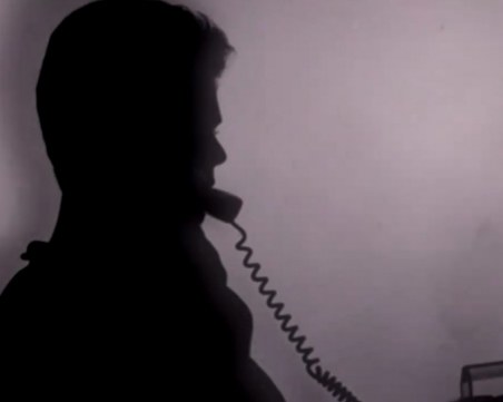 Ало, ало: Бият с тръби, режат пръсти. СДВР пусна запис с измамник ВИДЕО