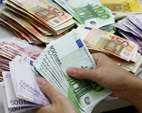 България може да влезе в Еврозоната през 2022, гласуват го до края на 2019