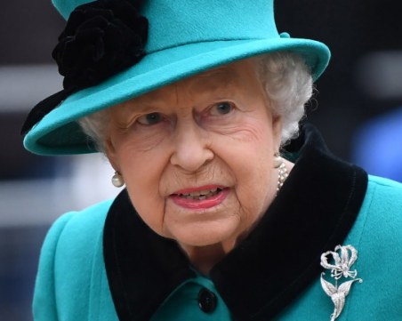 Евакуират кралицата при безредици след Брекзита