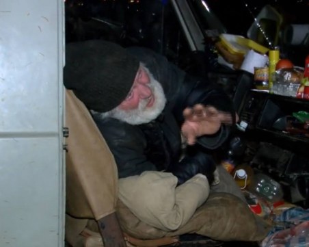 Каравана, картони, кучета… Кошарица. Историята на холандски боксьор, удържал на тупалките на Мохамед Али