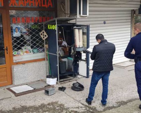 Спипаха серийни крадци на мястото на престъпление в Бургас СНИМКИ