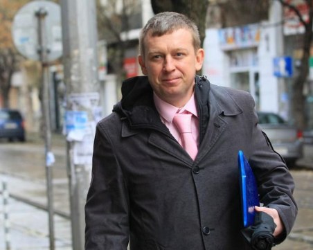 Алексей Трифонов поема Софийски градски съд, без да чака делото във ВАС