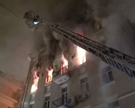 Четирима души загинаха при пожар в жилищна сграда в центъра на Москва