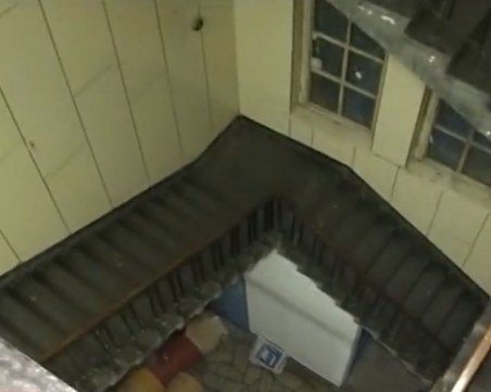 Почина детето, което падна от парапет в болница