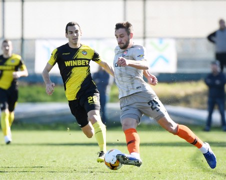 Тежка загуба! Шахтьор се оказа прекалено силен за Ботев