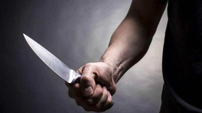 Жена наръга половинката си с кухненски нож, мъжът е с опасност за живота