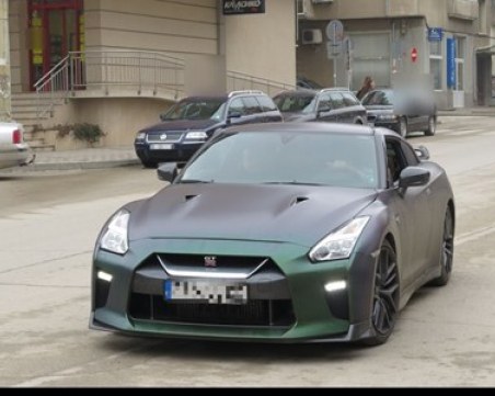 Бързакът, който фучи с 280 км/ч: Не съм аз, карам така само на състезания