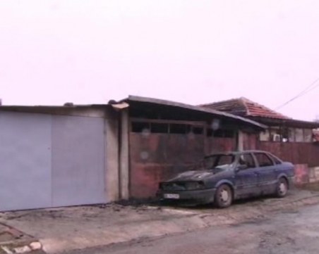 Пожар изпепели къща в Русе! Жена е с опасност за живота