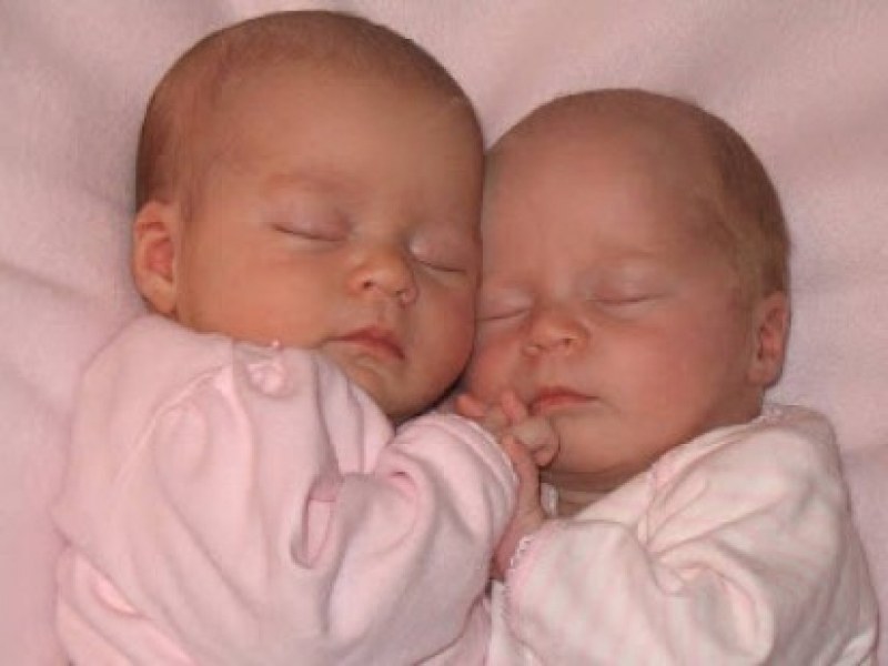 Такъв бум лекарите не помнят! Осем двойки близнаци само за 10 дни в Бургас