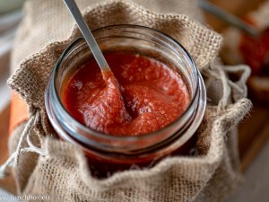 Кетчупът не е само за ядене! Вижте няколко изненадващи употреби